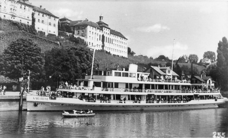 MS Karlsruhe zu Beginn der 50er Jahre im Meersburger Hafen - Bild: Archiv A. Heer, Flawil