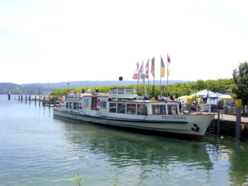 MS Reichenau am 17.06.2004 im Hafen von Radolfzell
