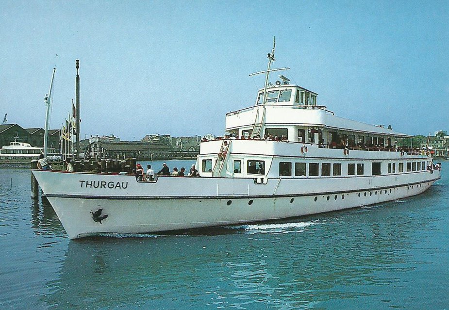 MS Thurgau verlsst Ende der 70er Jahre den Hafen von Romanshorn